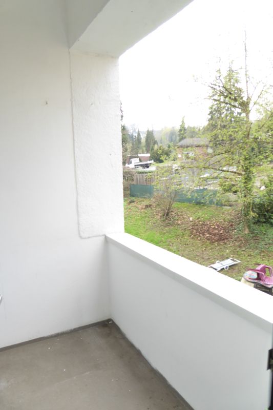 Modernisierte 2-Zimmerwohnung mit Balkon! - Foto 1