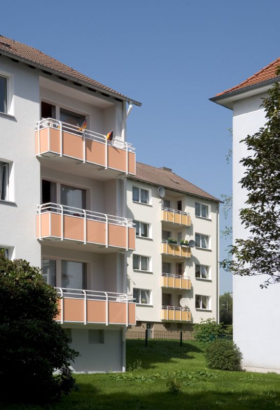 Erdgeschoss-Wohnung in grüner Lage mit Balkon - Photo 1