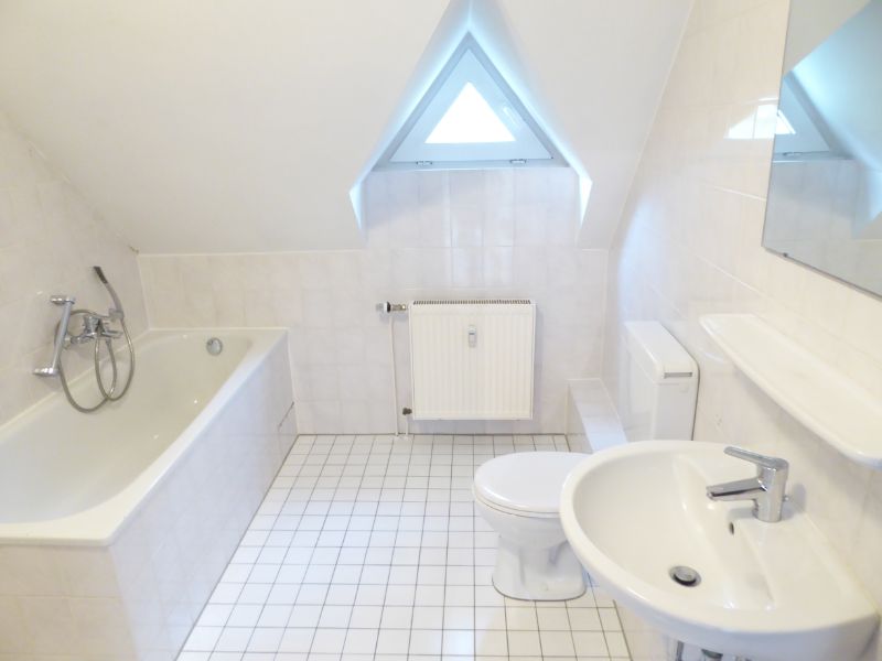 Helle 3-Zimmerwohnung mit Balkon - Photo 2