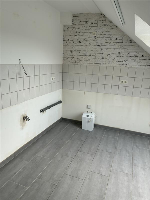 3 Zimmer Wohnung mit großem Balkon und Ausblick ins Grüne - Photo 2