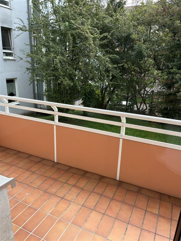 Einfach einziehen - Renovierte Erdgeschosswohnung mit Balkon und Tageslichtbad - Foto 5